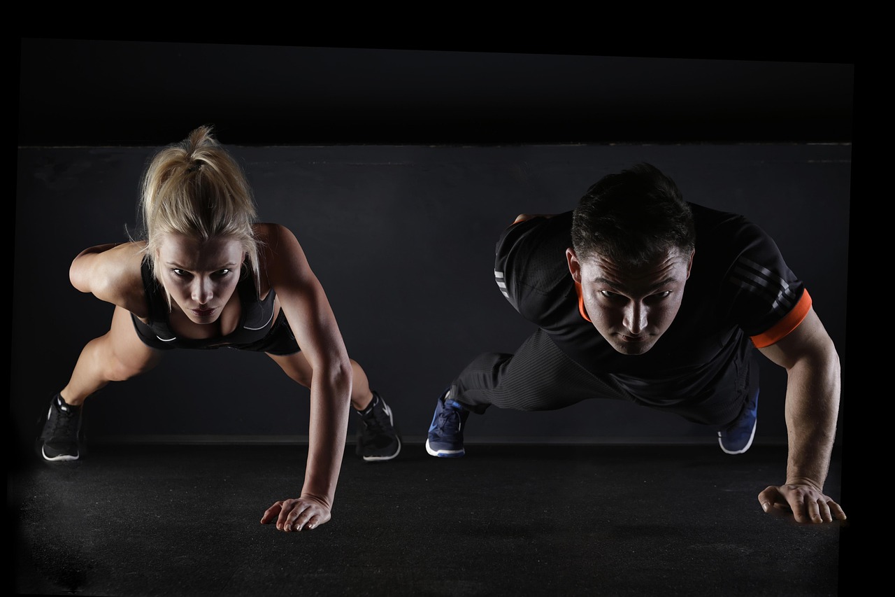 Plan-1.jpg man, woman, push-ups, wellness, exercise, pair, couple, fit, fitness, sport, strength training