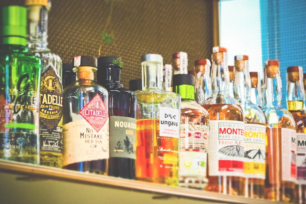 About bottles, alcohol, drinks, bar, liquor, beverages, mixed drinks, cocktails, alcohol bottles, glass bottles, alcoholic drinks, alcoholic beverages, shelf, restaurant, alcohol, alcohol, alcohol, alcohol, alcohol, bar, liquor