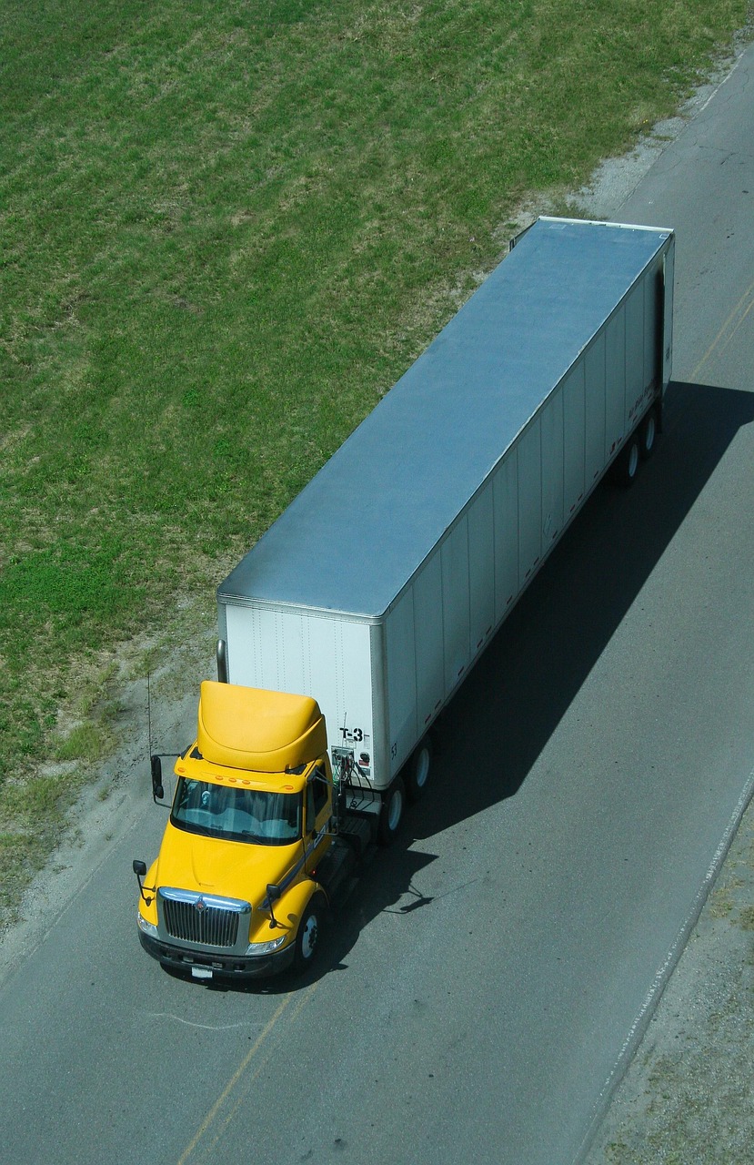 truck carrying fuel, long-haul transport